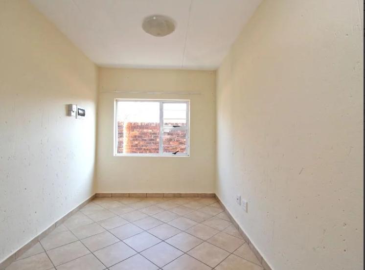 1 Bedroom Property for Sale in Kempton Park Gauteng