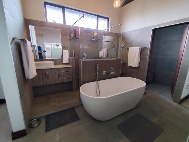 4 Bedroom Property for Sale in Midstream Ridge Gauteng