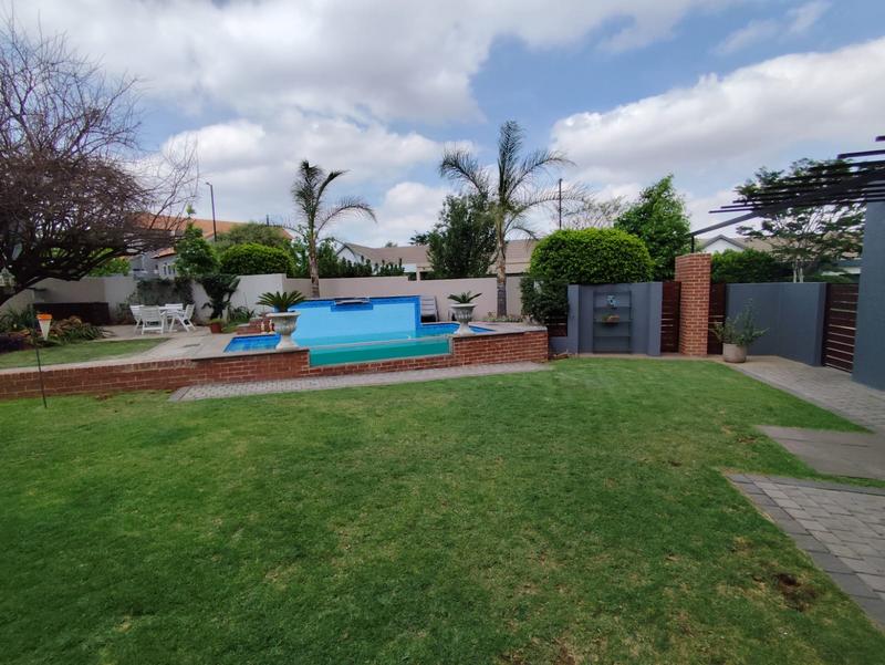 4 Bedroom Property for Sale in Midstream Ridge Gauteng