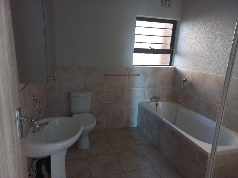 2 Bedroom Property for Sale in Ravenswood Gauteng