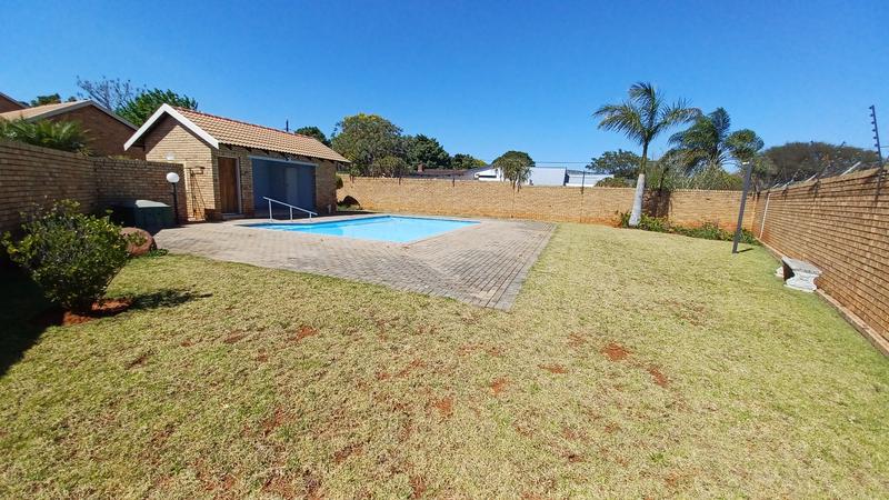 2 Bedroom Property for Sale in Annlin Gauteng
