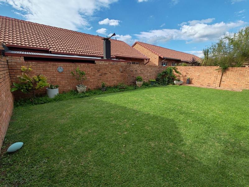 3 Bedroom Property for Sale in Annlin Gauteng