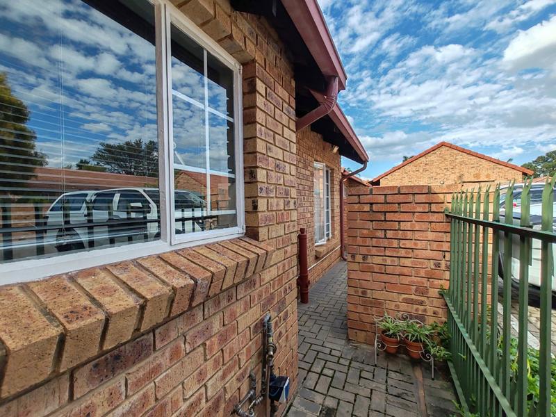 3 Bedroom Property for Sale in Annlin Gauteng