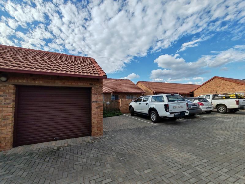 3 Bedroom Property for Sale in Annlin Gauteng