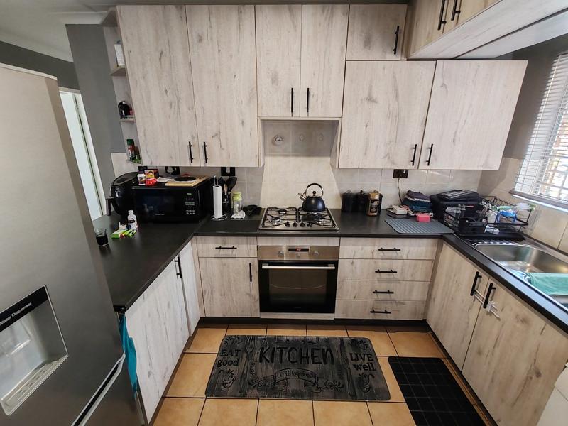 3 Bedroom Property for Sale in Annlin Gauteng