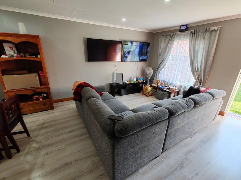 3 Bedroom Property for Sale in Annlin Gauteng