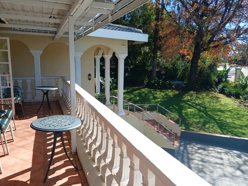 6 Bedroom Property for Sale in Zwartkop Gauteng