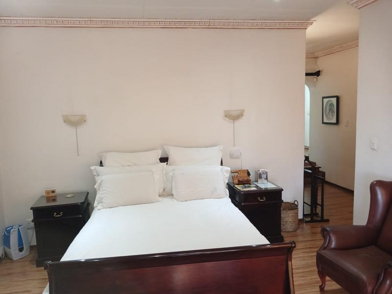 6 Bedroom Property for Sale in Zwartkop Gauteng