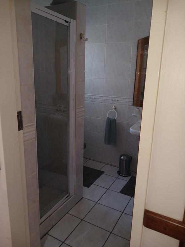 6 Bedroom Property for Sale in Zwartkop Gauteng