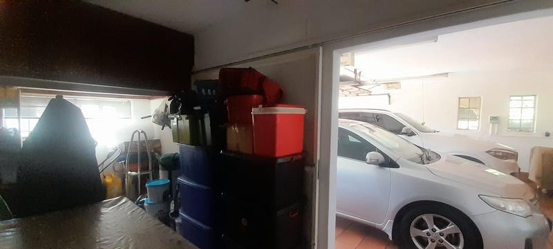 6 Bedroom Property for Sale in Zwartkop Gauteng