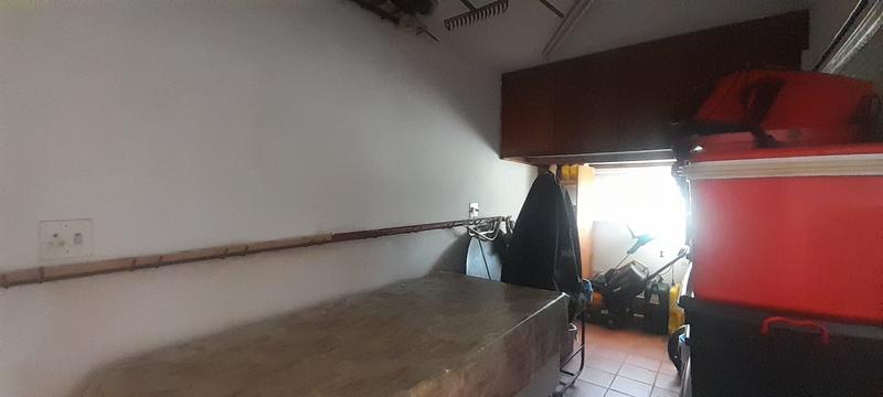 6 Bedroom Property for Sale in Zwartkop Gauteng