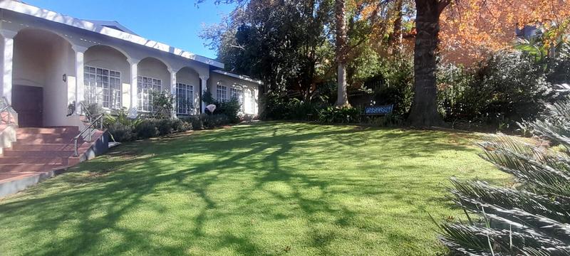 6 Bedroom Property for Sale in Zwartkop Gauteng