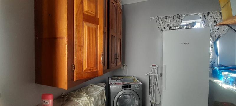 6 Bedroom Property for Sale in Zwartkop Gauteng