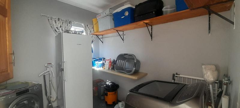 6 Bedroom Property for Sale in Zwartkop Gauteng