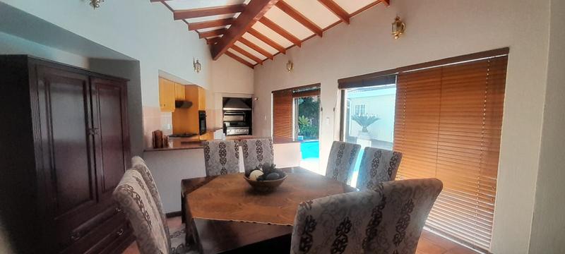 6 Bedroom Property for Sale in Zwartkop Gauteng