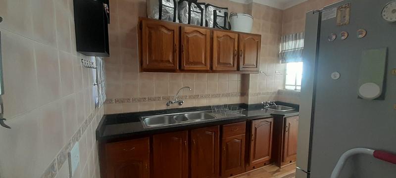 6 Bedroom Property for Sale in Zwartkop Gauteng