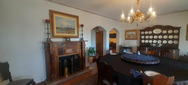 6 Bedroom Property for Sale in Zwartkop Gauteng