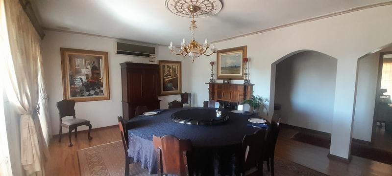 6 Bedroom Property for Sale in Zwartkop Gauteng