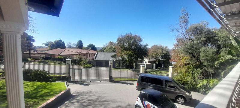 6 Bedroom Property for Sale in Zwartkop Gauteng