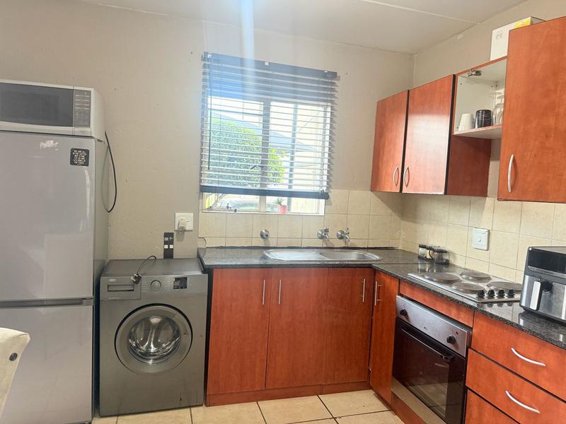 2 Bedroom Property for Sale in Klippoortjie Gauteng
