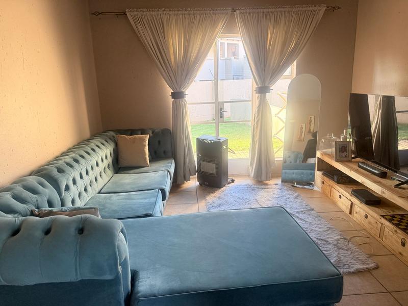 2 Bedroom Property for Sale in Klippoortjie Gauteng