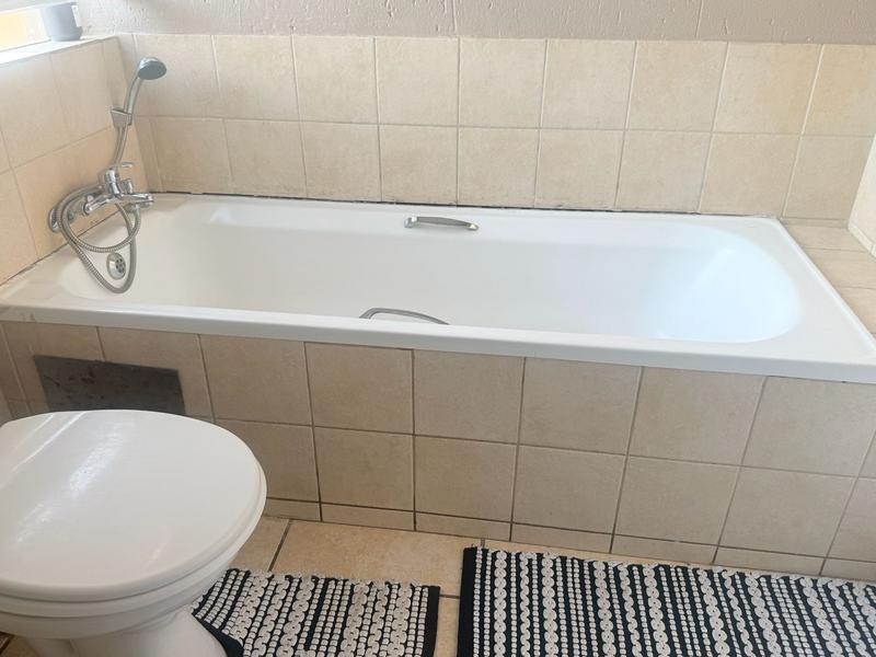 2 Bedroom Property for Sale in Klippoortjie Gauteng