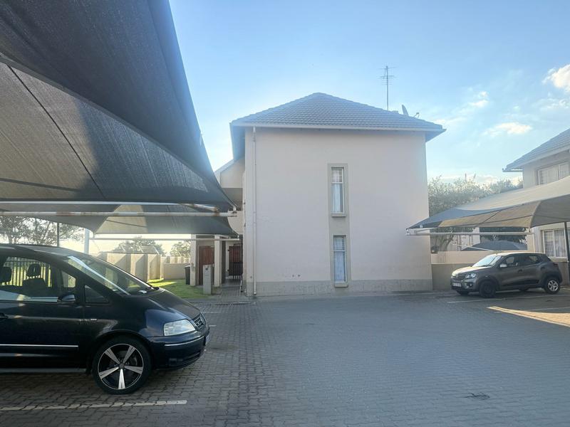 2 Bedroom Property for Sale in Klippoortjie Gauteng