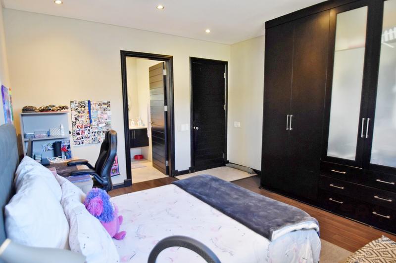 4 Bedroom Property for Sale in Morningside Gauteng