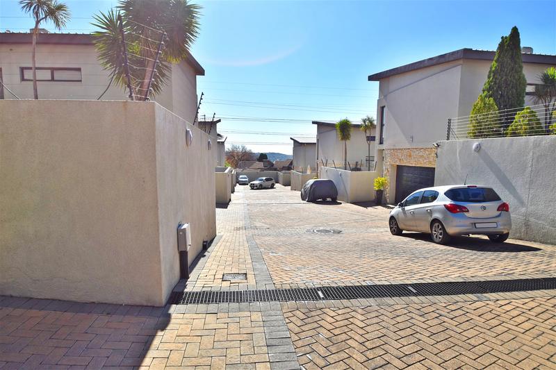 4 Bedroom Property for Sale in Morningside Gauteng