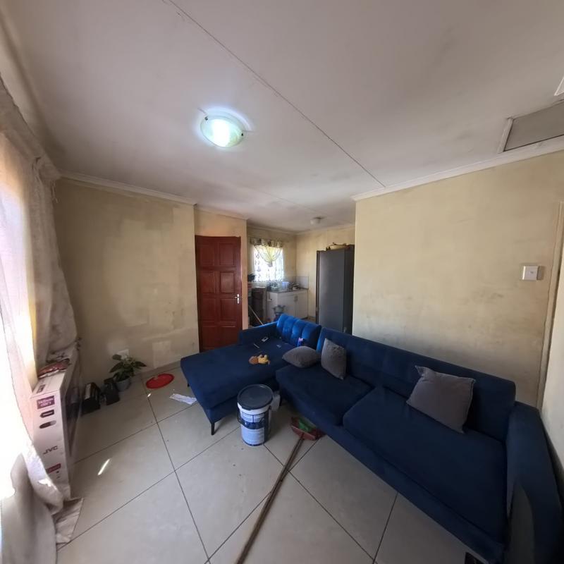 2 Bedroom Property for Sale in Clayville Gauteng