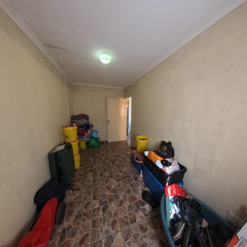2 Bedroom Property for Sale in Clayville Gauteng