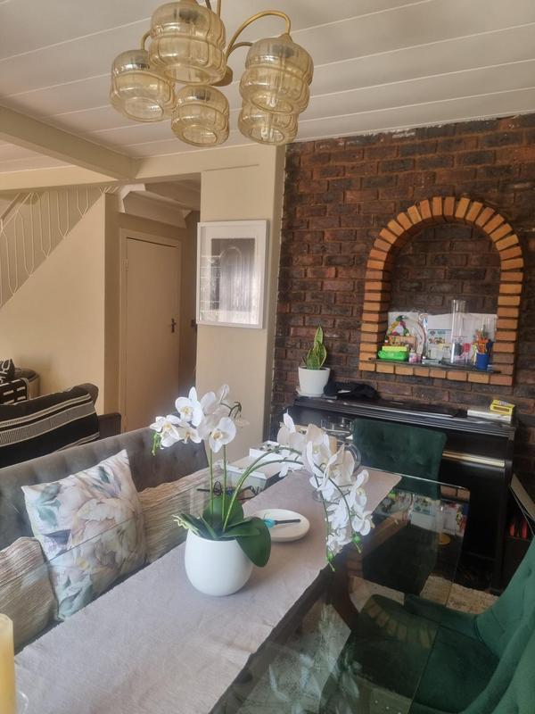 To Let 3 Bedroom Property for Rent in Bedford Gardens Gauteng