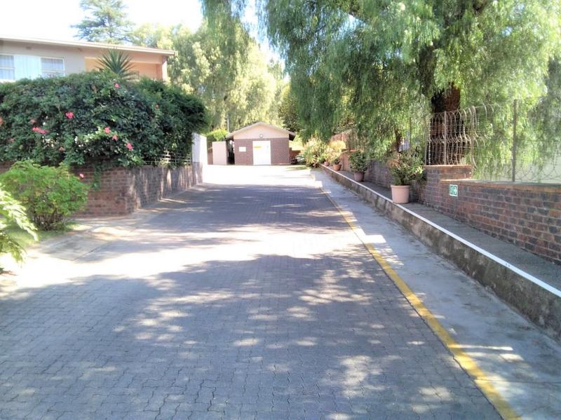 To Let 3 Bedroom Property for Rent in Bedford Gardens Gauteng
