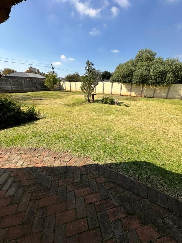 4 Bedroom Property for Sale in Strubenvale Gauteng