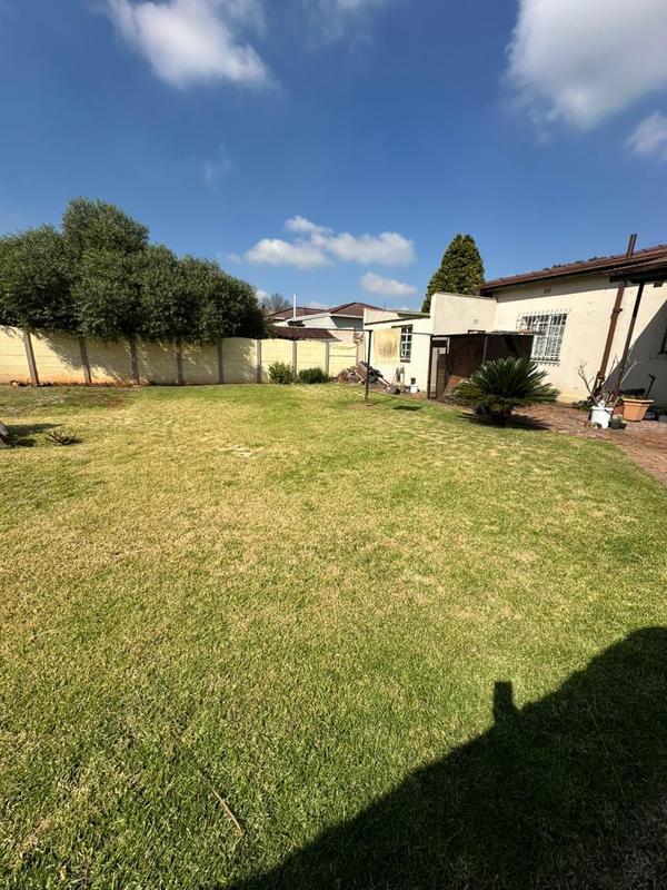 4 Bedroom Property for Sale in Strubenvale Gauteng