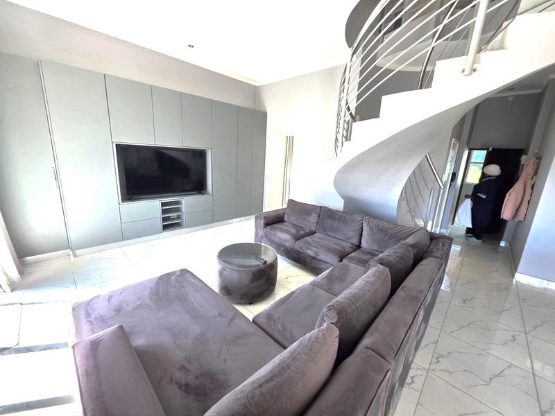 To Let 3 Bedroom Property for Rent in Sandhurst Gauteng