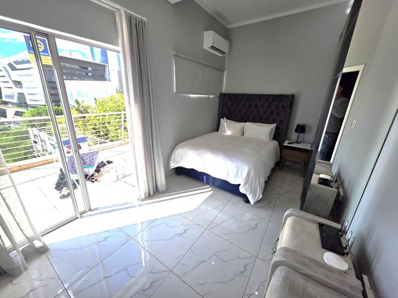To Let 3 Bedroom Property for Rent in Sandhurst Gauteng