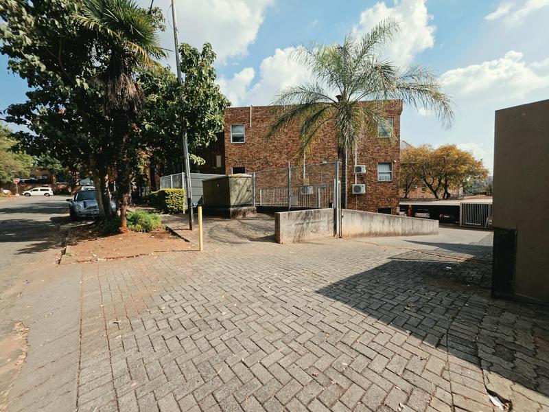 To Let Commercial Property for Rent in Menlo Park Gauteng