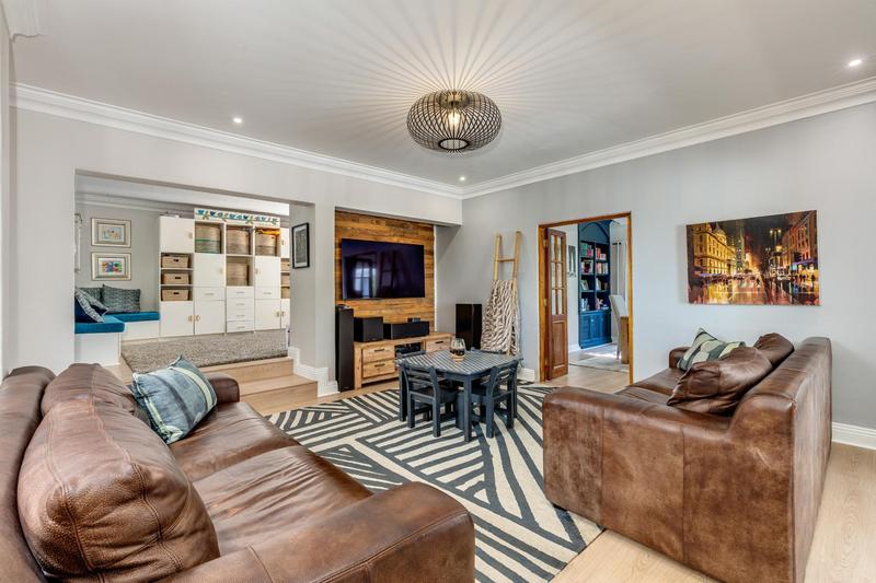 5 Bedroom Property for Sale in Fourways Gardens Gauteng