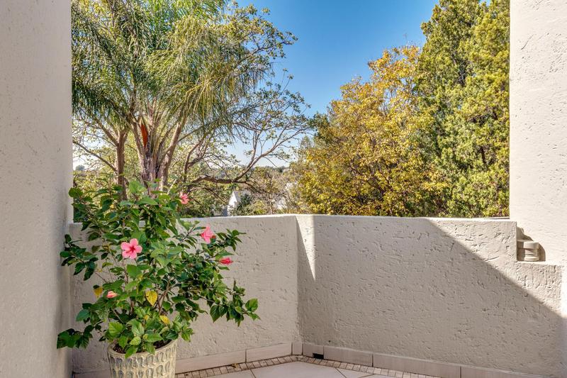 5 Bedroom Property for Sale in Fourways Gardens Gauteng