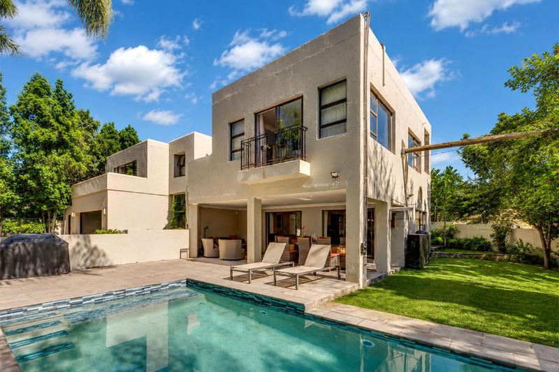 5 Bedroom Property for Sale in Fourways Gardens Gauteng