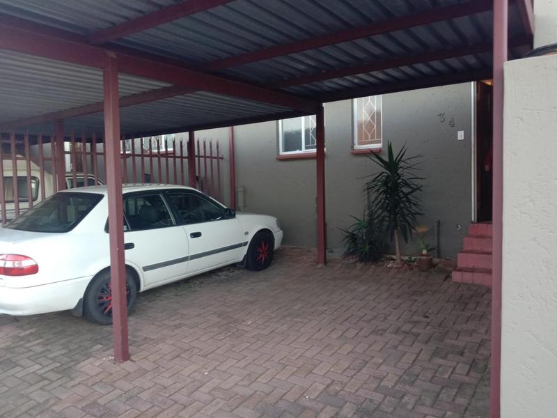 2 Bedroom Property for Sale in Georginia Gauteng