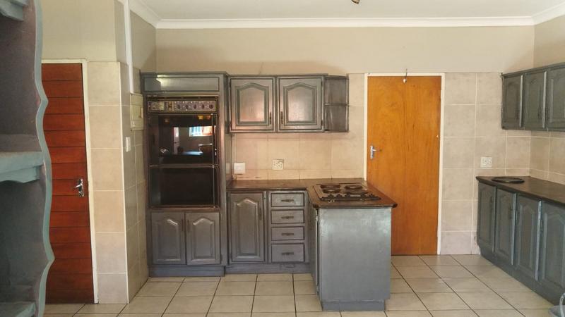 4 Bedroom Property for Sale in Kilner Park Gauteng
