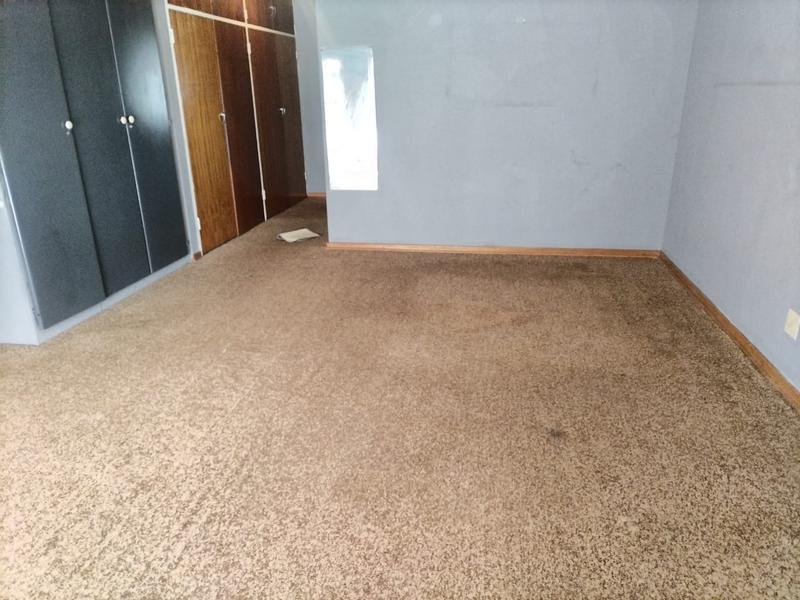 4 Bedroom Property for Sale in Kilner Park Gauteng