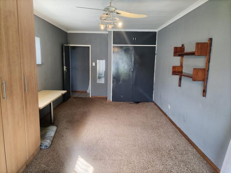 4 Bedroom Property for Sale in Kilner Park Gauteng
