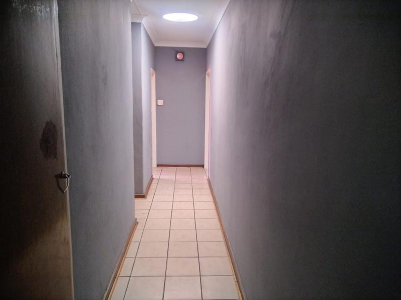 4 Bedroom Property for Sale in Kilner Park Gauteng