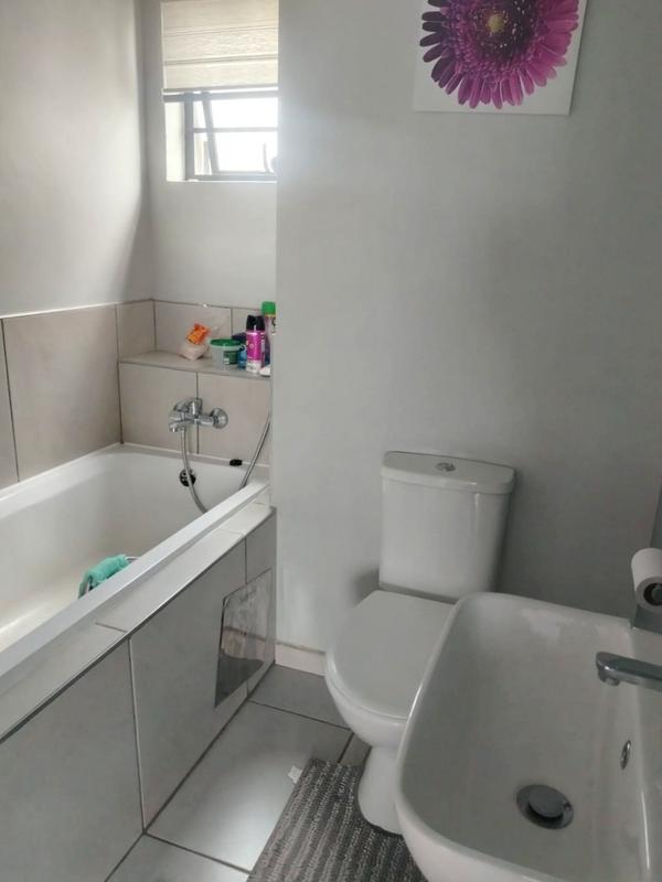 2 Bedroom Property for Sale in Jabulani Gauteng