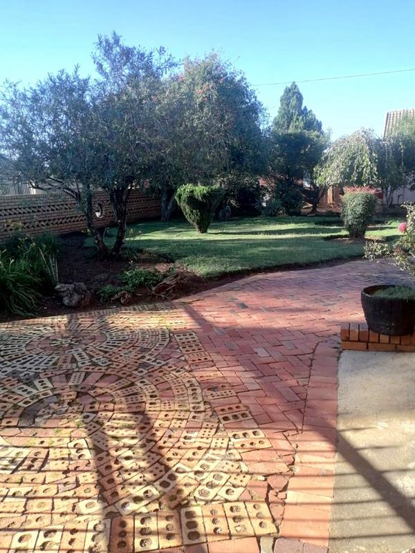 3 Bedroom Property for Sale in Tokoza Gauteng