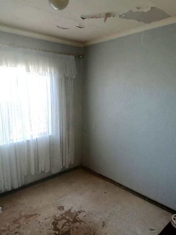 3 Bedroom Property for Sale in Tokoza Gauteng