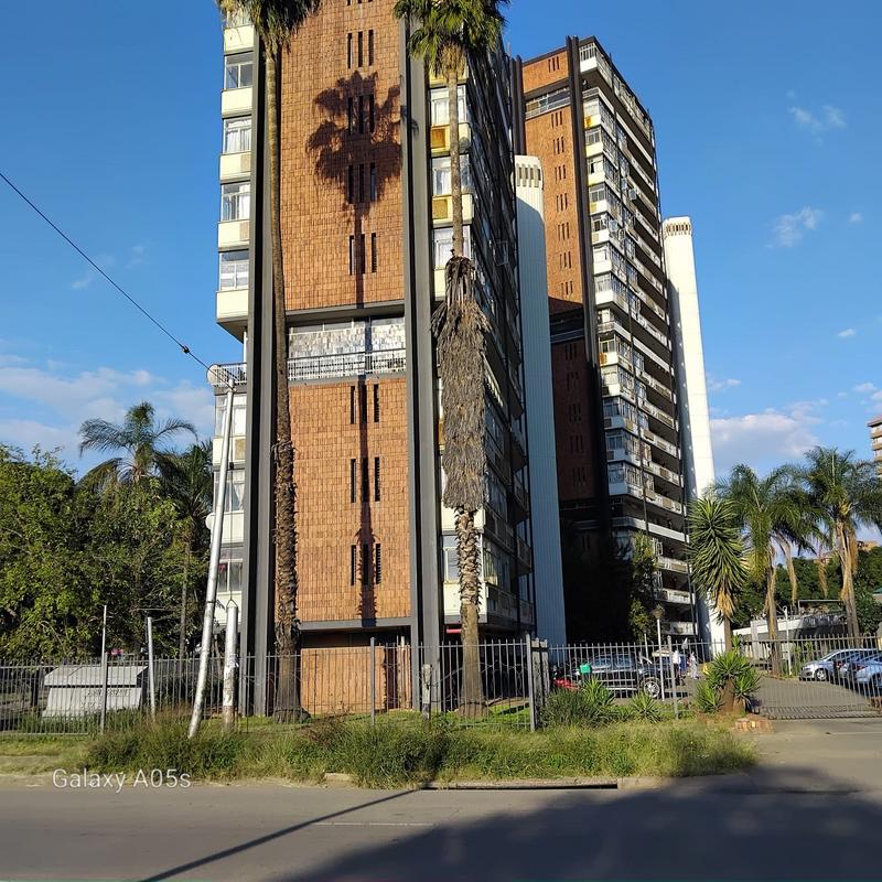 1 Bedroom Property for Sale in Sunnyside Gauteng